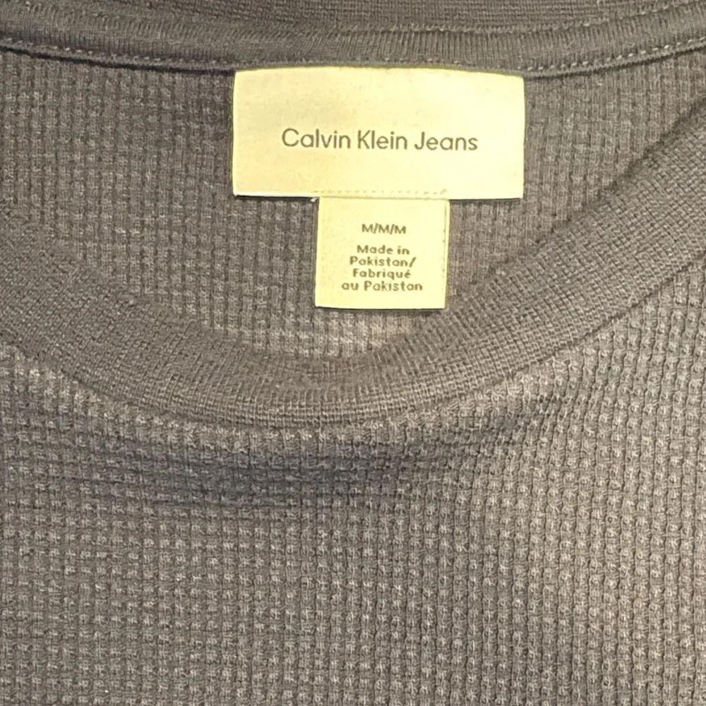 Calvin Klein Men's Black Long Sleeve Thermal Tee - Picture 3 of 5